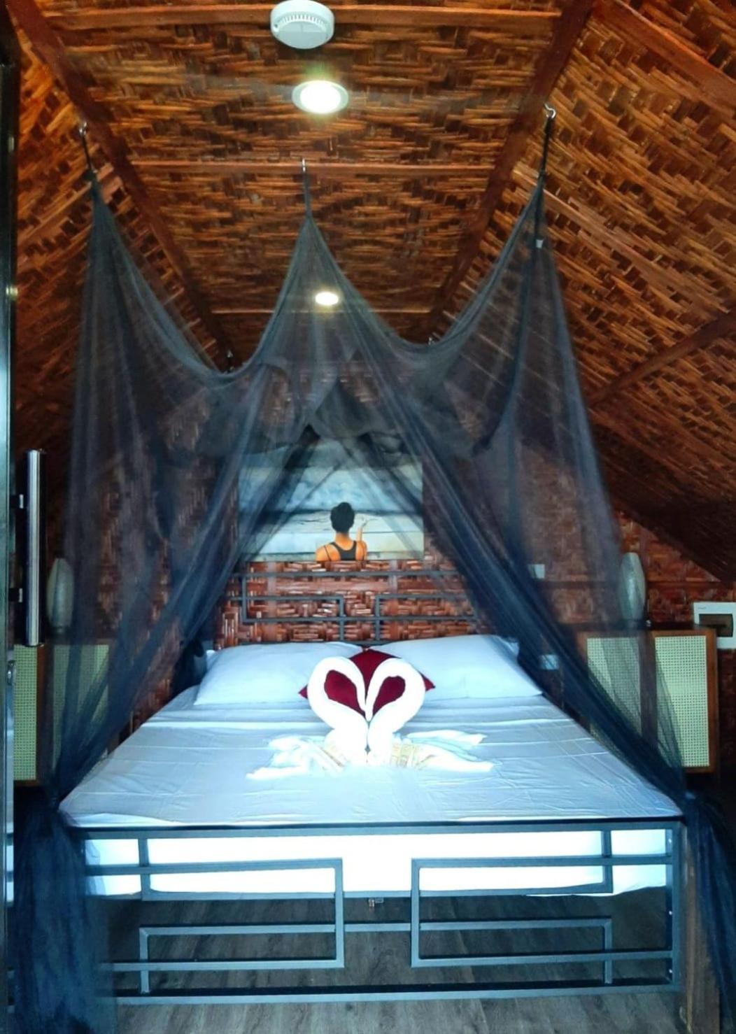 Jush Native And Glamping Hotel Dauis Exterior photo